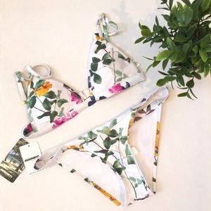 NEW FLORAL BIKINI PADDED TOP WHITE MOSMANN NEW NWT